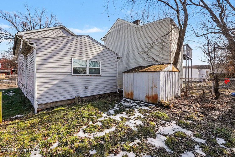 Listing Image 8