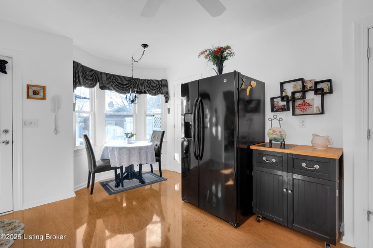 Listing Image 21