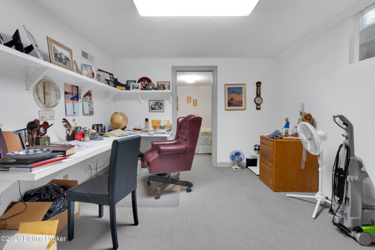 Listing Image 41