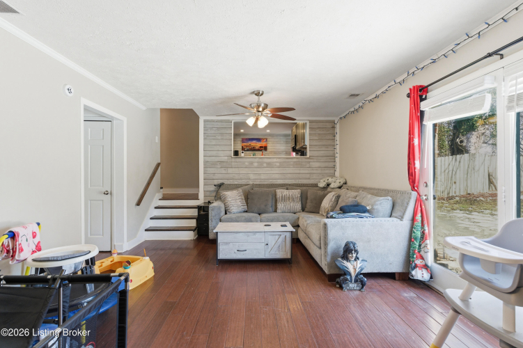 Listing Image 18