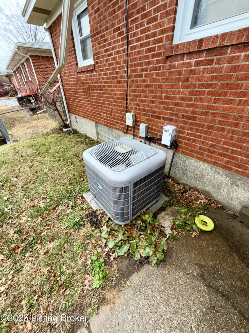 Listing Image 19