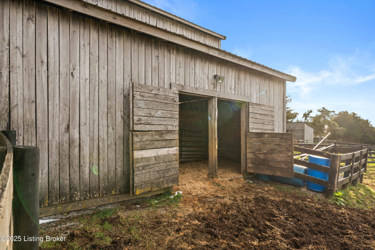 Listing Image 47