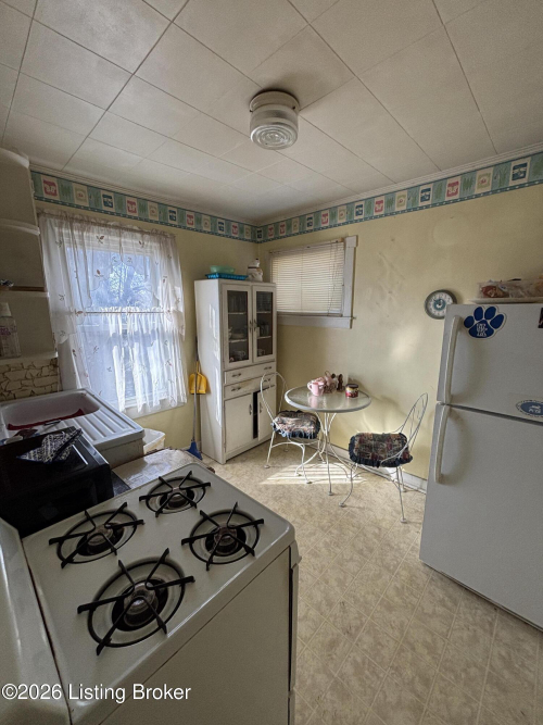 Listing Image 13
