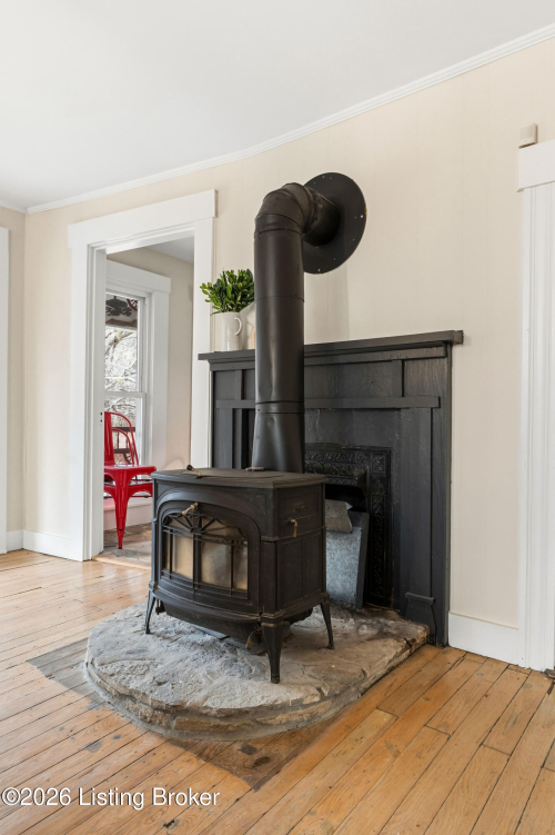 Listing Image 23