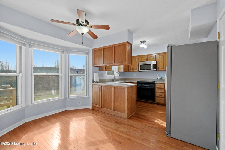 Listing Image 16