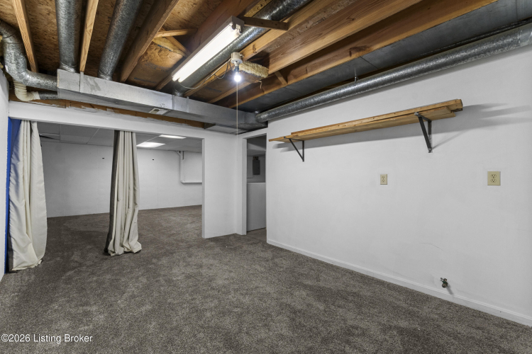 Listing Image 40