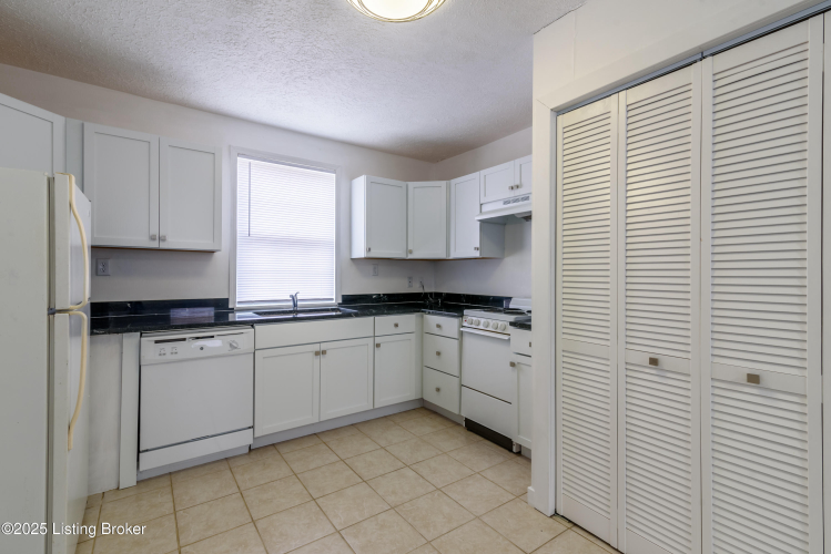 Listing Image 71