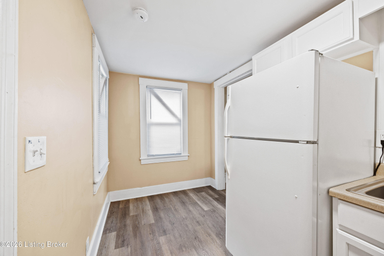 Listing Image 18