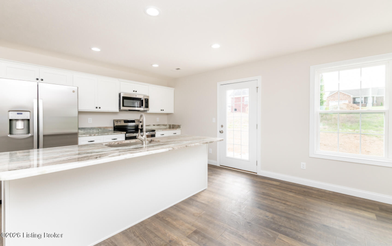 Listing Image 15