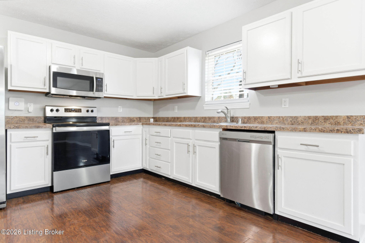 Listing Image 19