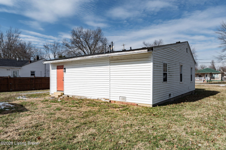 Listing Image 28