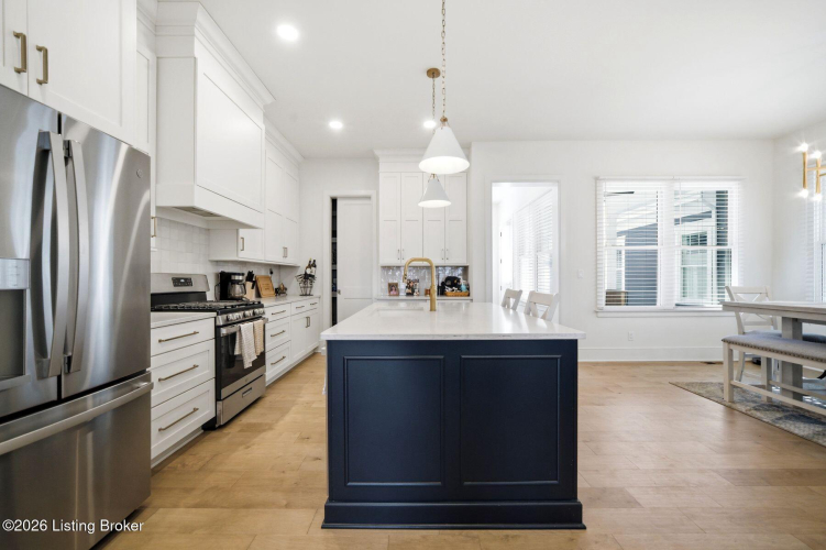Listing Image 15