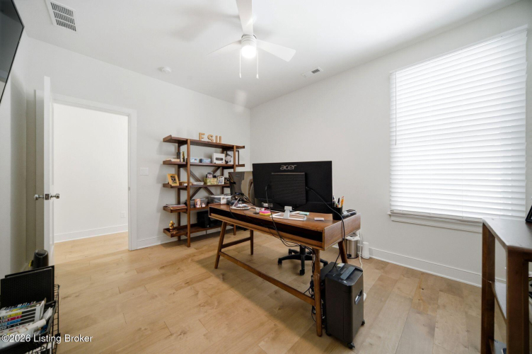 Listing Image 25