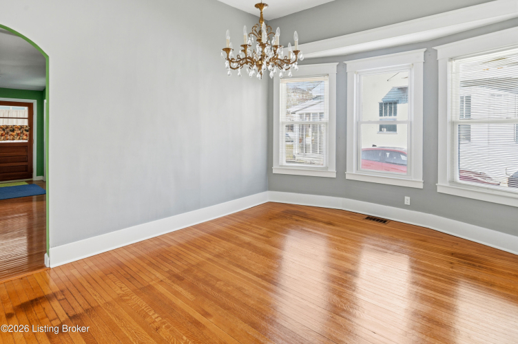 Listing Image 20