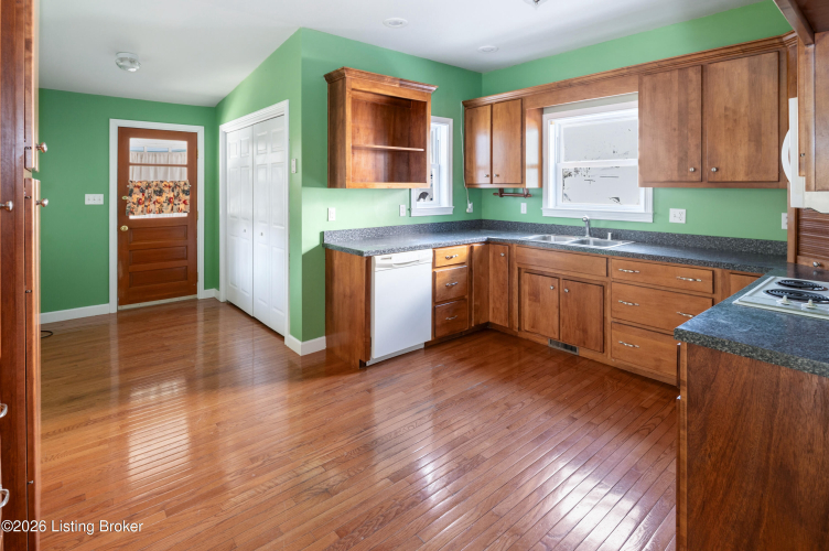 Listing Image 22