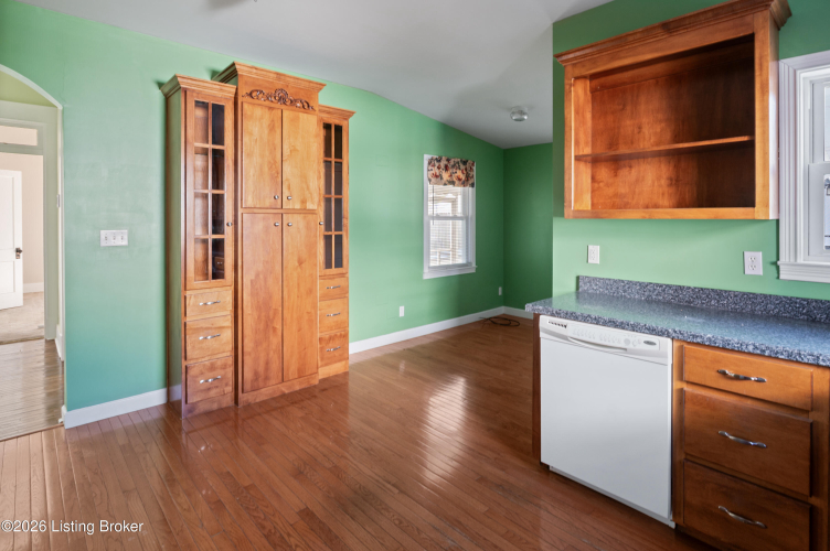 Listing Image 23