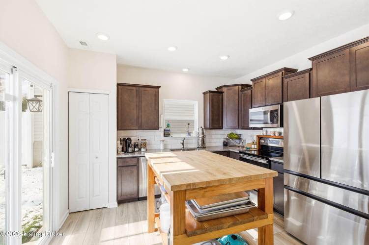Listing Image 14