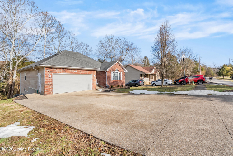 Listing Image 44