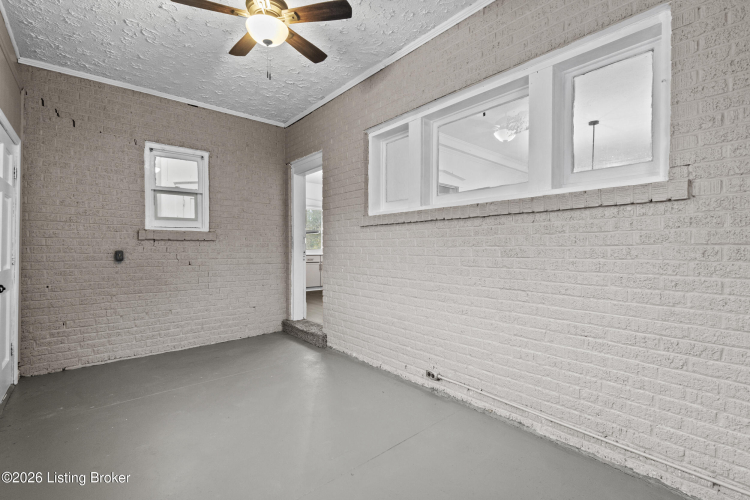 Listing Image 24