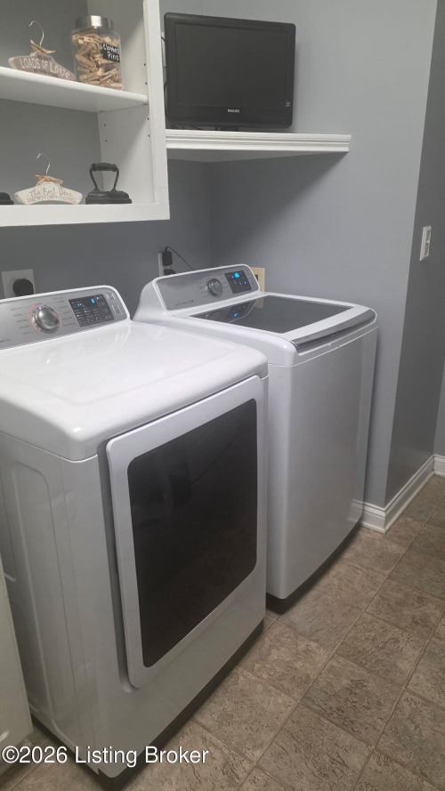 Listing Image 11