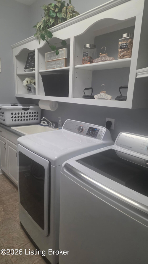 Listing Image 12