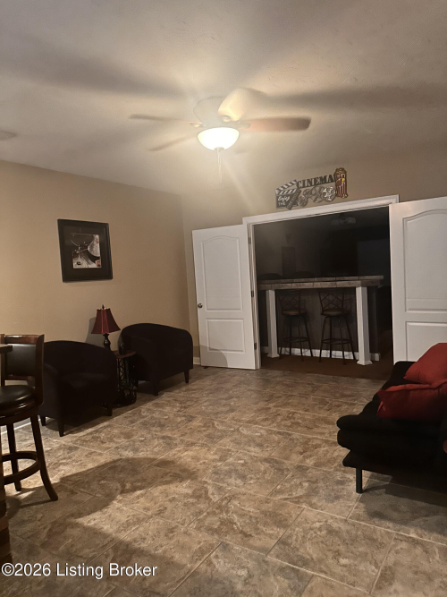 Listing Image 40