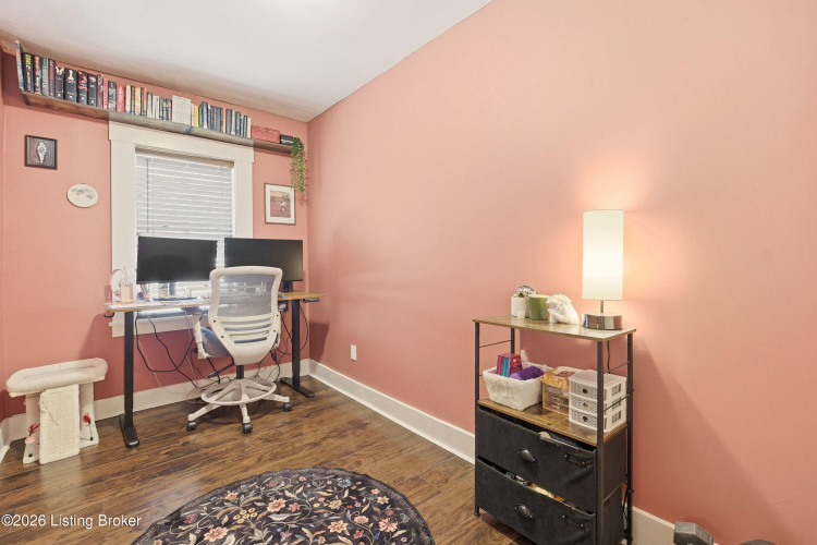 Listing Image 20