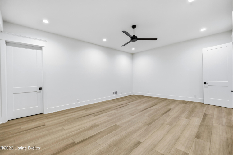 Listing Image 57