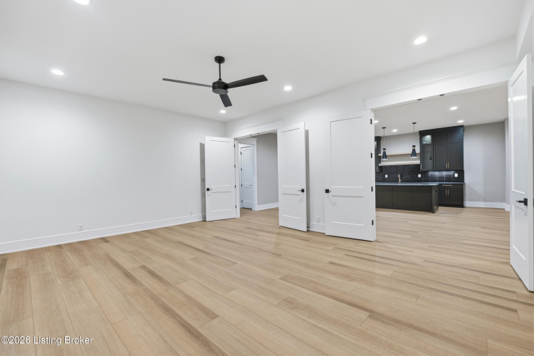 Listing Image 58