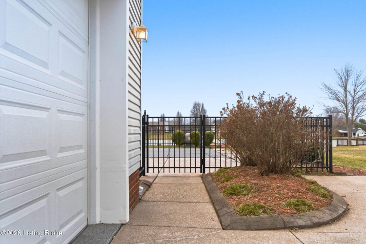 Listing Image 54