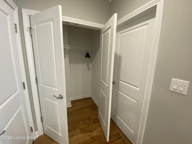 Listing Image 53