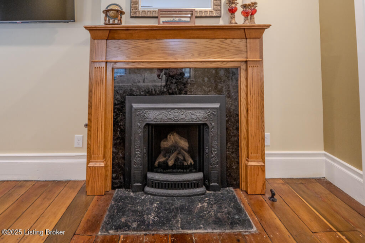 Listing Image 21