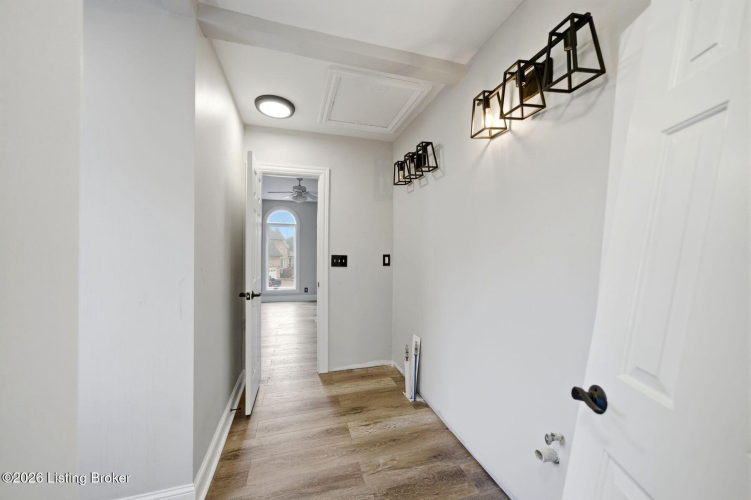 Listing Image 56