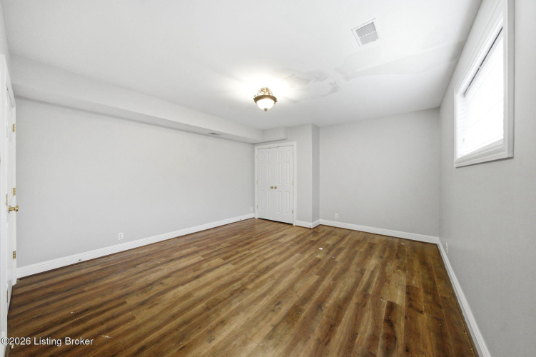 Listing Image 72
