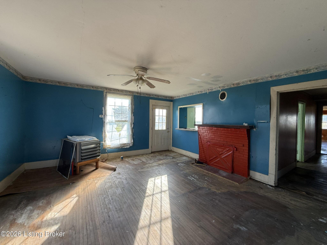 Listing Image 16