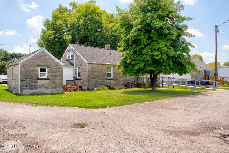Listing Image 19