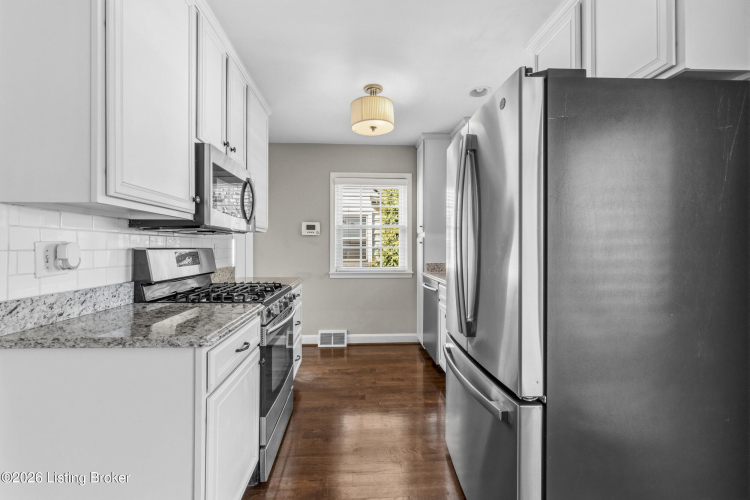 Listing Image 13