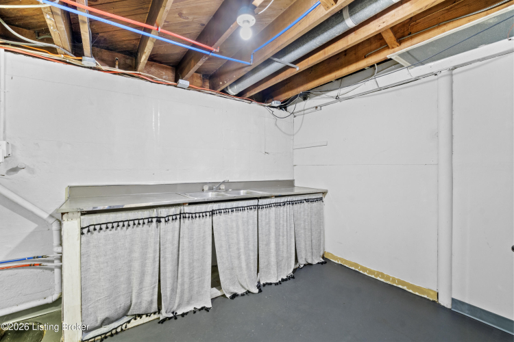 Listing Image 34