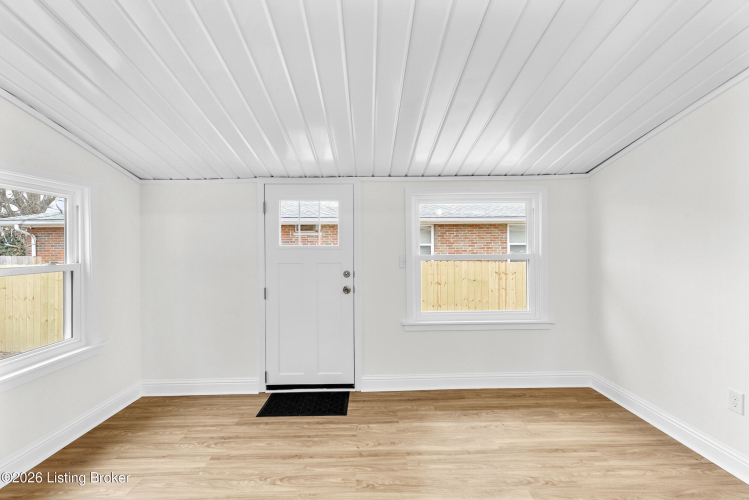Listing Image 20