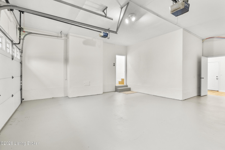 Listing Image 41