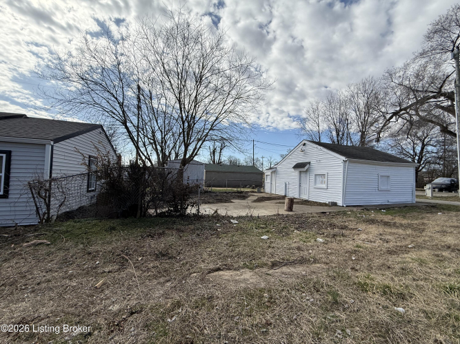 Listing Image 5