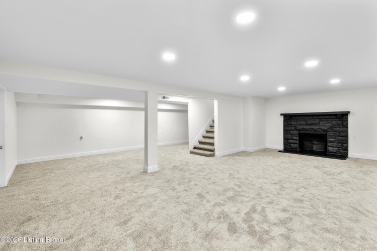 Listing Image 29