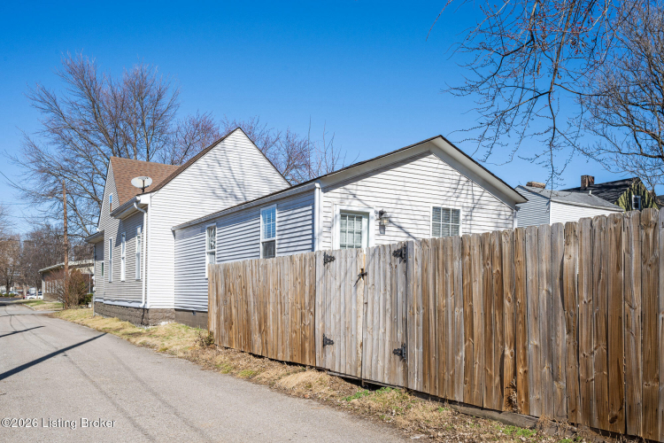 Listing Image 27