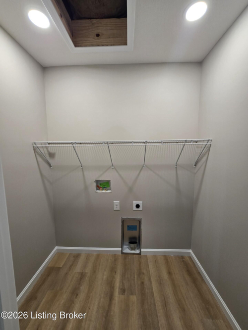 Listing Image 18