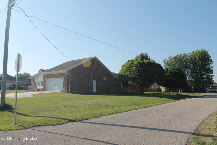 Listing Image 18