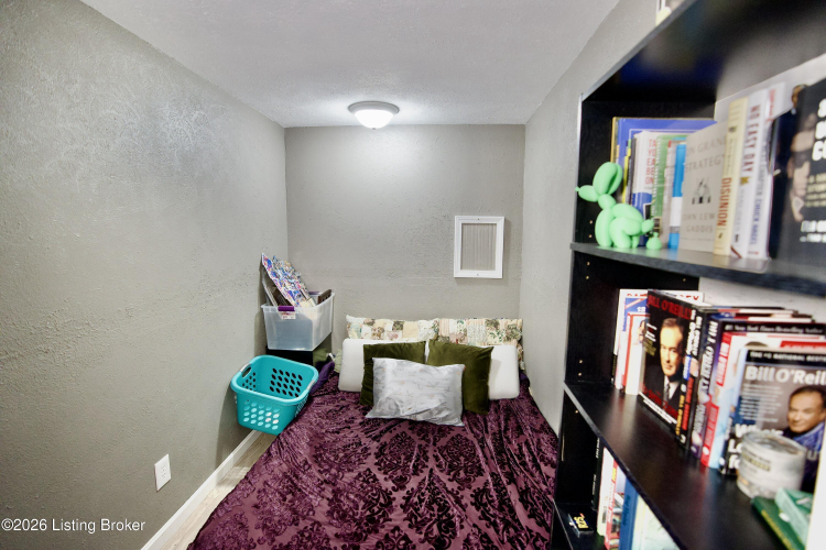 Listing Image 53