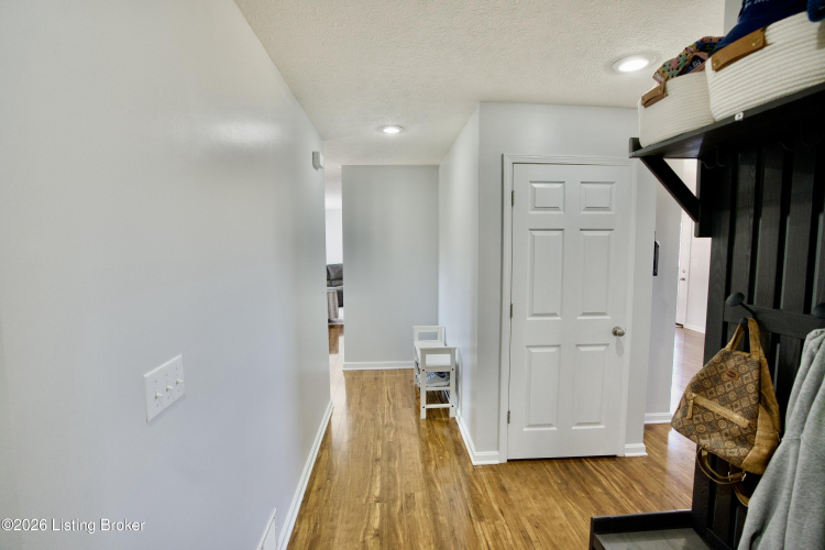 Listing Image 59