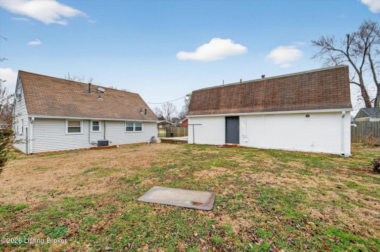 Listing Image 25