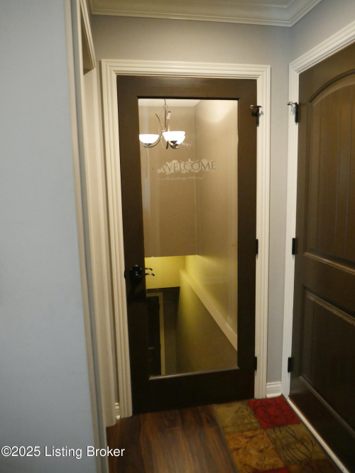Listing Image 16