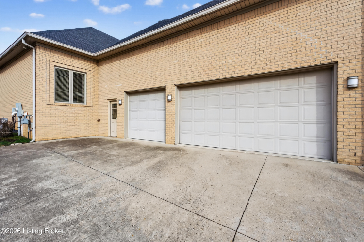 Listing Image 41